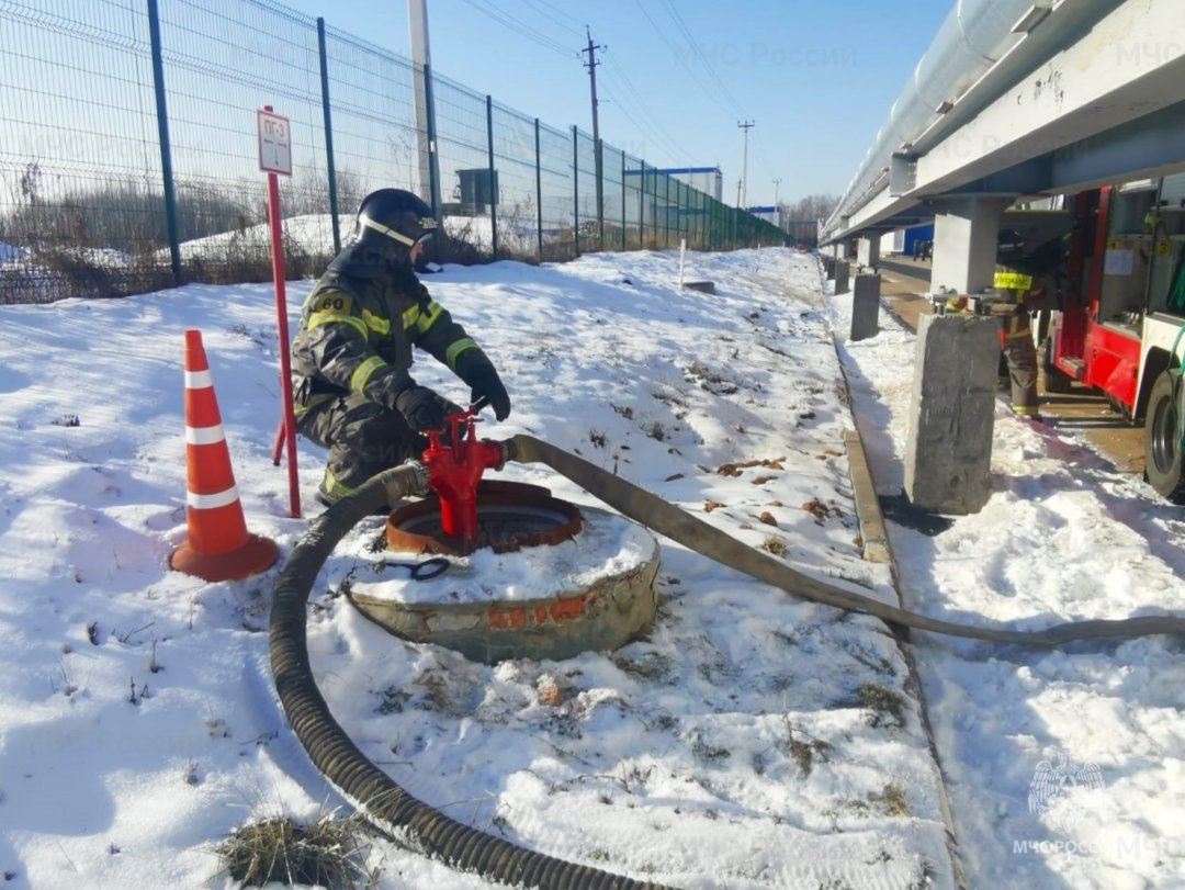 Огнеборцы Подмосковья провели учения на заводе в Ступино